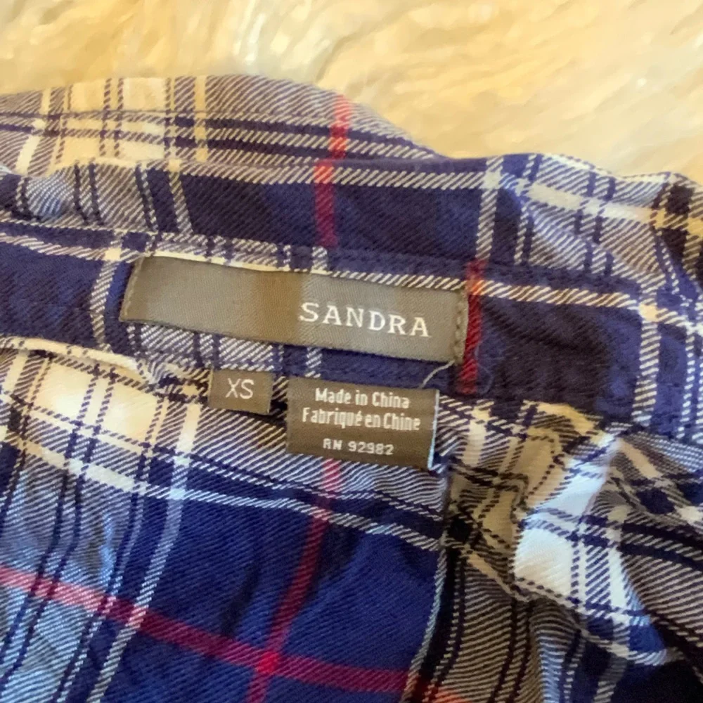 Sandra button down - Picture 3 of 3